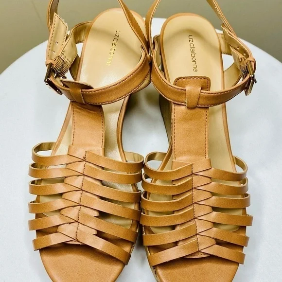 NWOT. Liz Claiborne—NEVER WORN - Picture 3 of 4